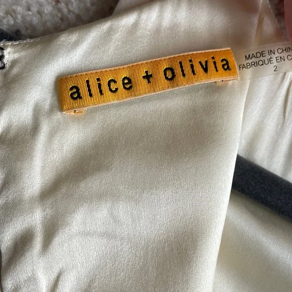 🆕ALICE & OLIVIA Ivory Peplum Dress sz 2